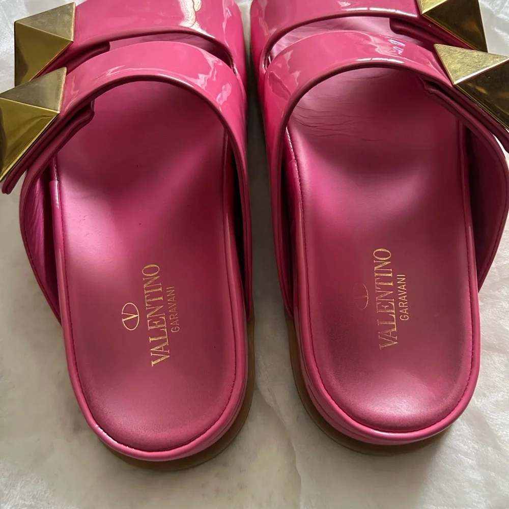 Valentino Vibrant Pink Sandals with Bold Gold Details - Picture 5 of 7